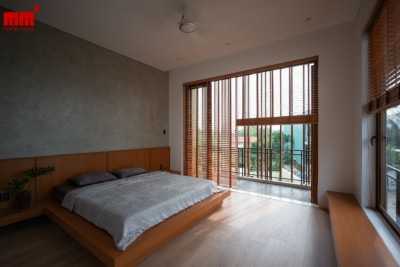 Phong House - Biệt thự hiện đại có mái hiên lệch tầng ấn tượng