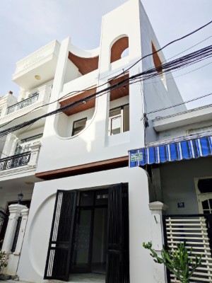 Linh House - Cải tạo nhà phố 3 tầng - EN